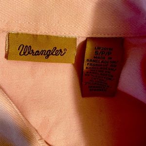 Ladies wrangler rodeo shirt. Size small, never worn.